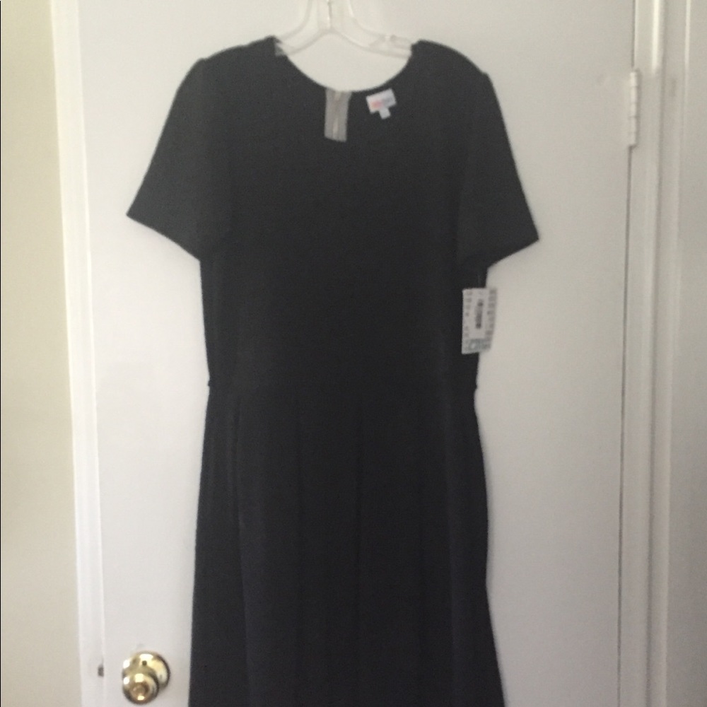 LuLaRoe 2x Black Amelia NWT